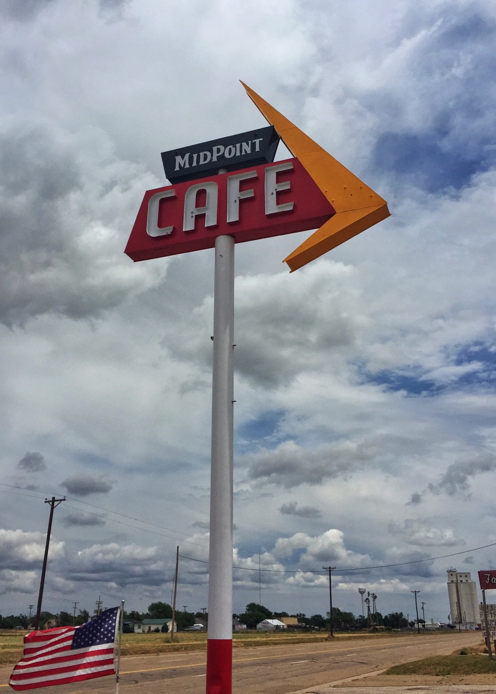Midpoint Cafe